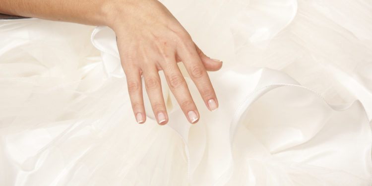 Nagellackflecken entfernen