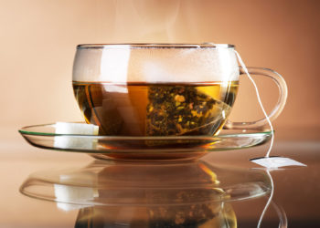 Teeflecken entfernen