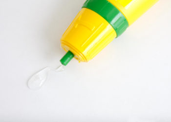 Klebereste entfernen