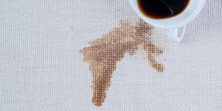 Kaffeeflecken entfernen (depositphotos.com)