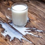 Milchflecken entfernen (depositphotos.com)