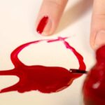 Nagellackflecken entfernen (depositphotos.com)