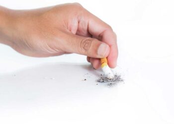 Nikotinflecken entfernen