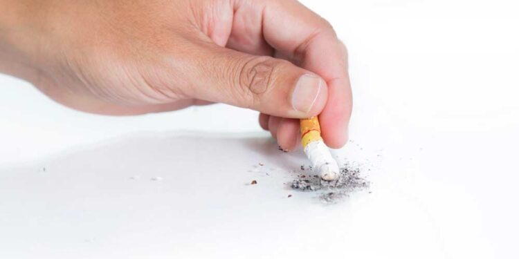 Nikotinflecken entfernen