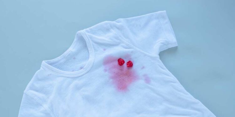 Obstflecken entfernen (depositphotos.com)