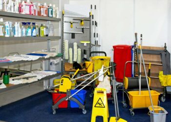 Reinigungsgeräte (depositphotos.com)